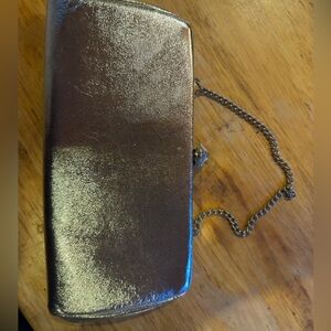 Vintage Metallic Silver HL Clutch Bag w/ Shell/Flower Latch
